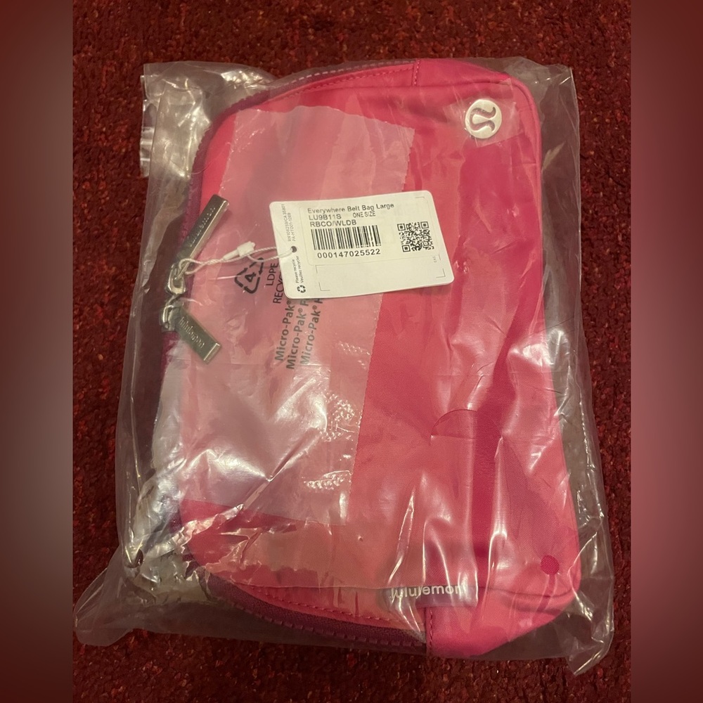 Lululemon Everywhere Belt Bag Large in RBCO/WLDB NWT